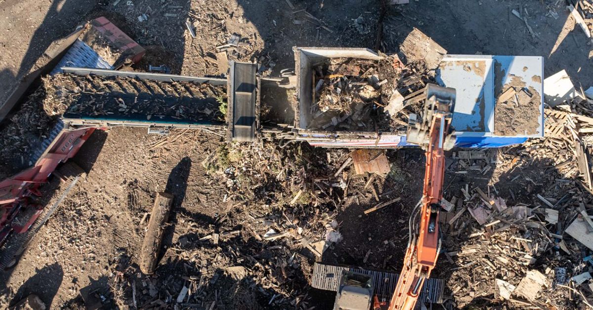  VS420 Shredder From Edge Innovate Grinding Wood