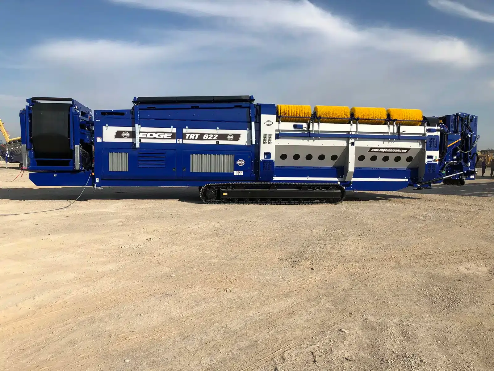 edge trt 822 stacker on site in maple ridge bc