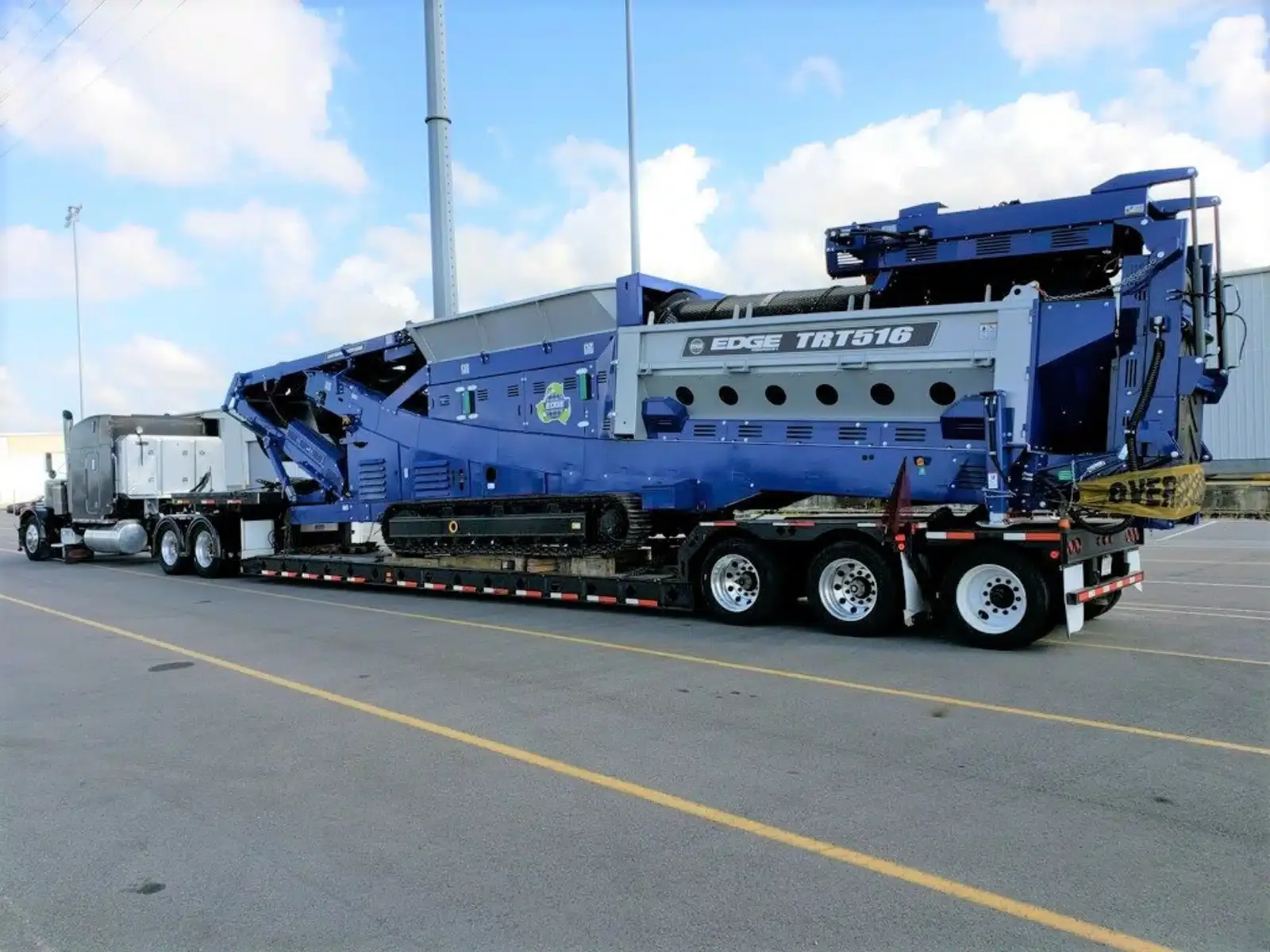 transporting heavy equipment rentals in bc