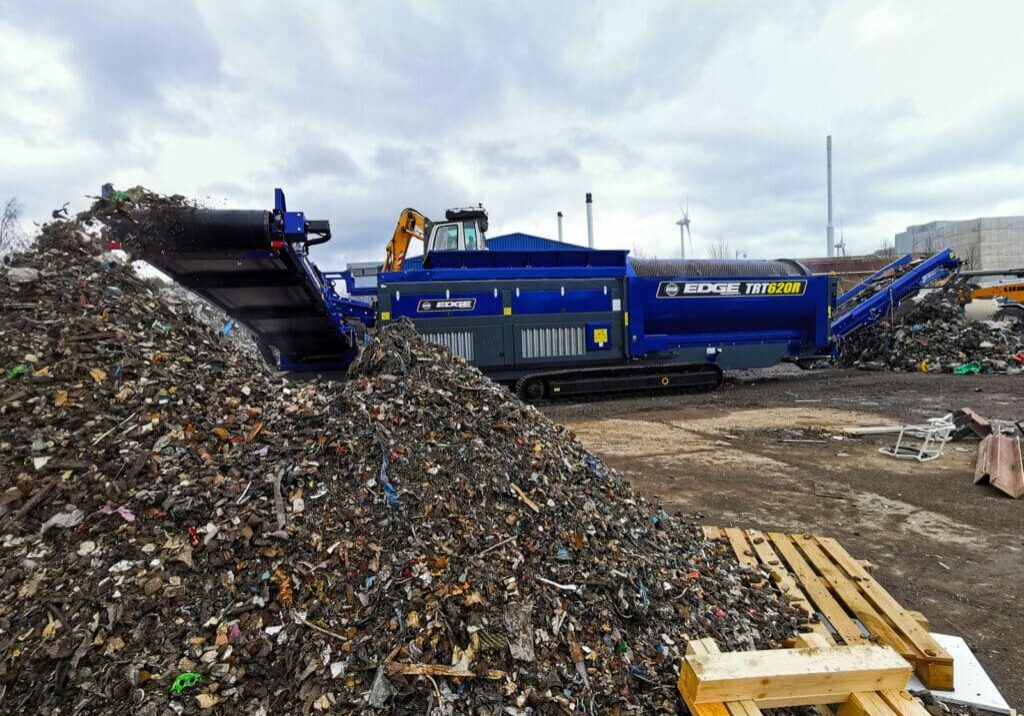 portable waste shredder for municipal waste